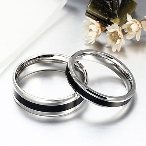 Set bốn nhẫn kiểu có đính ngọc tra và đá được mạ vàng đầy phá cách cho nữ
