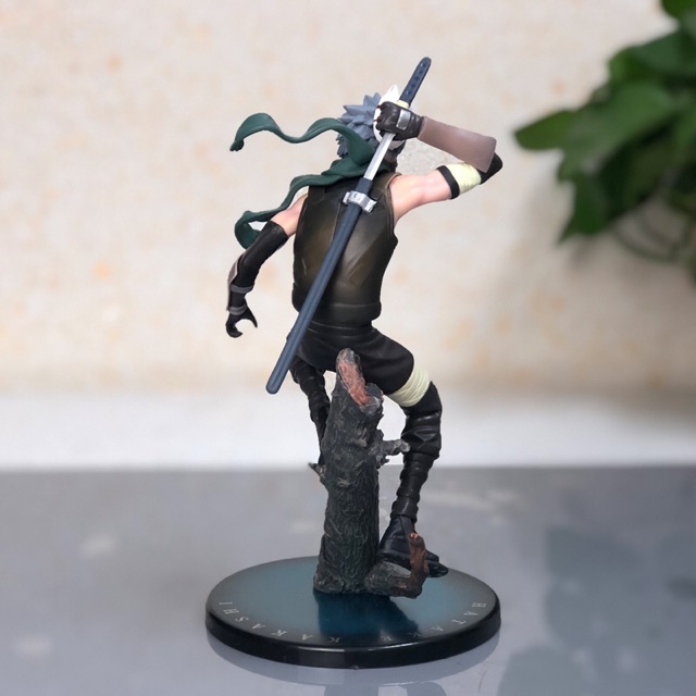 Mô hình figure nhân vật Kakashi Lightning blade trong Naruto