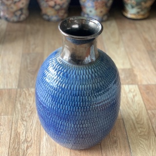 Bình Hoa Gốm Sứ Xuất Dư trang trí