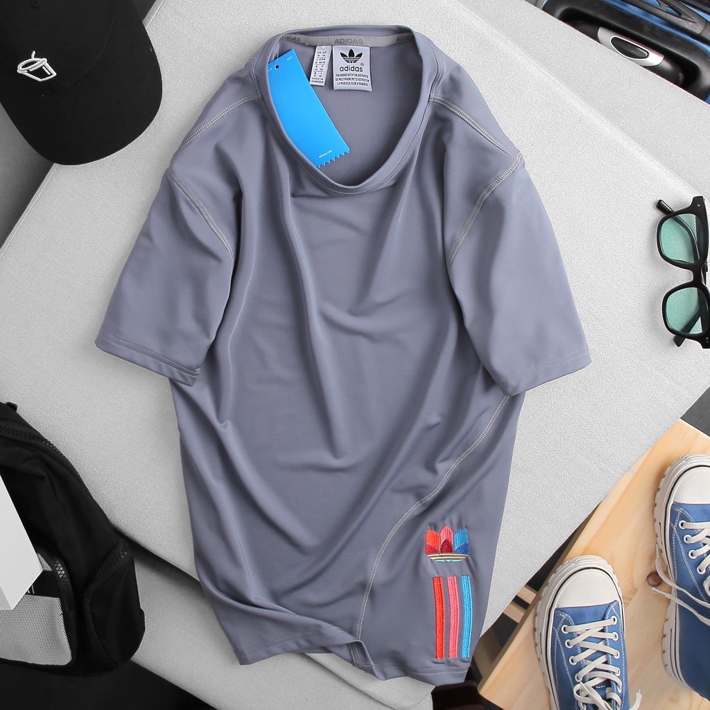 Áo Adidas tay ngắn logo thêu bên dưới