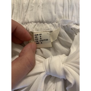 áo sơ mi trăng h&m + quần bò mango sz S