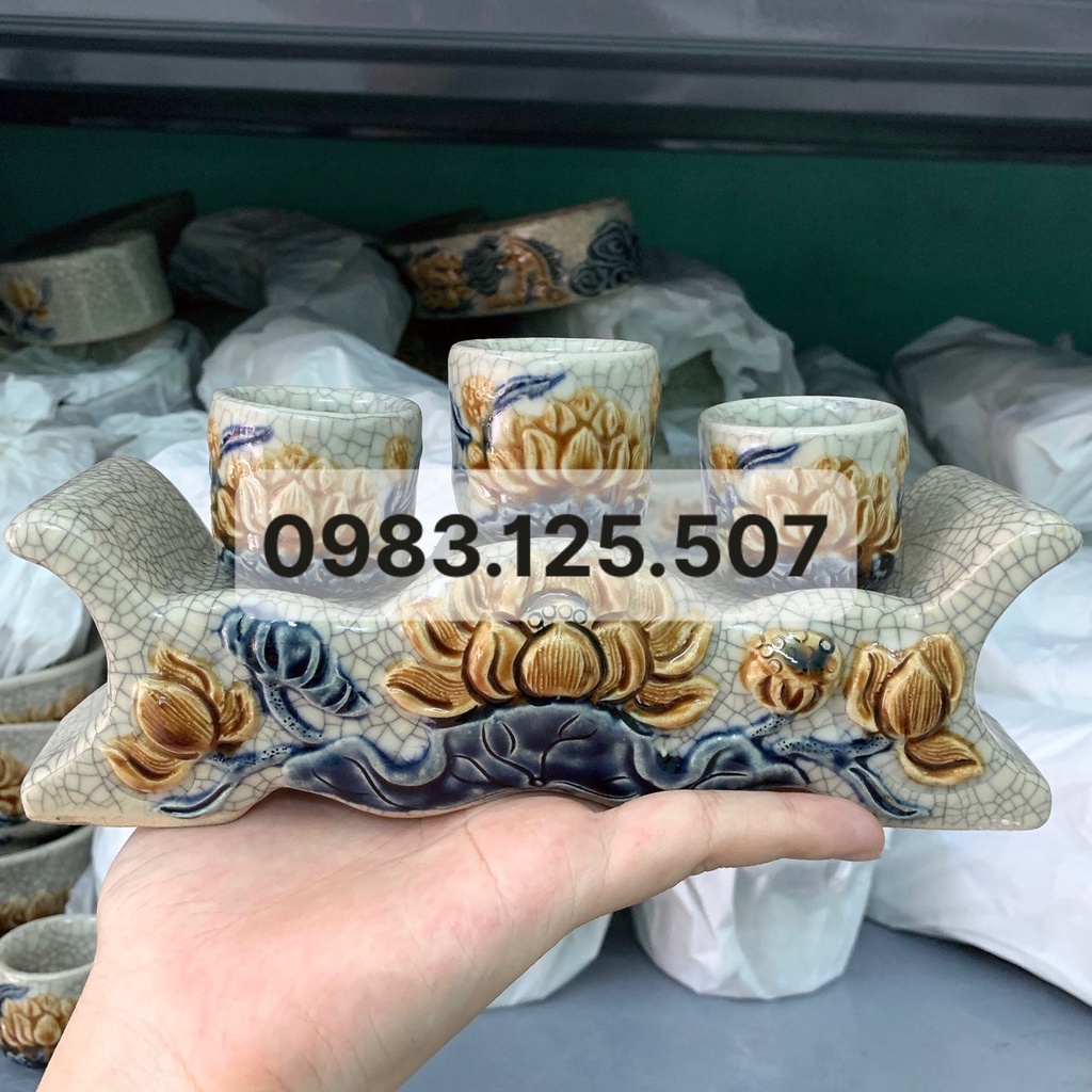 - Kỷ chén sen rạn nổi