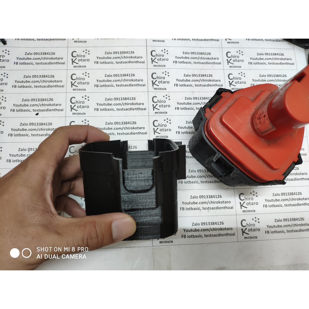 Đáy hộp pin Makita 12v đút in 3D lắp 9 pin 18650 3s3p