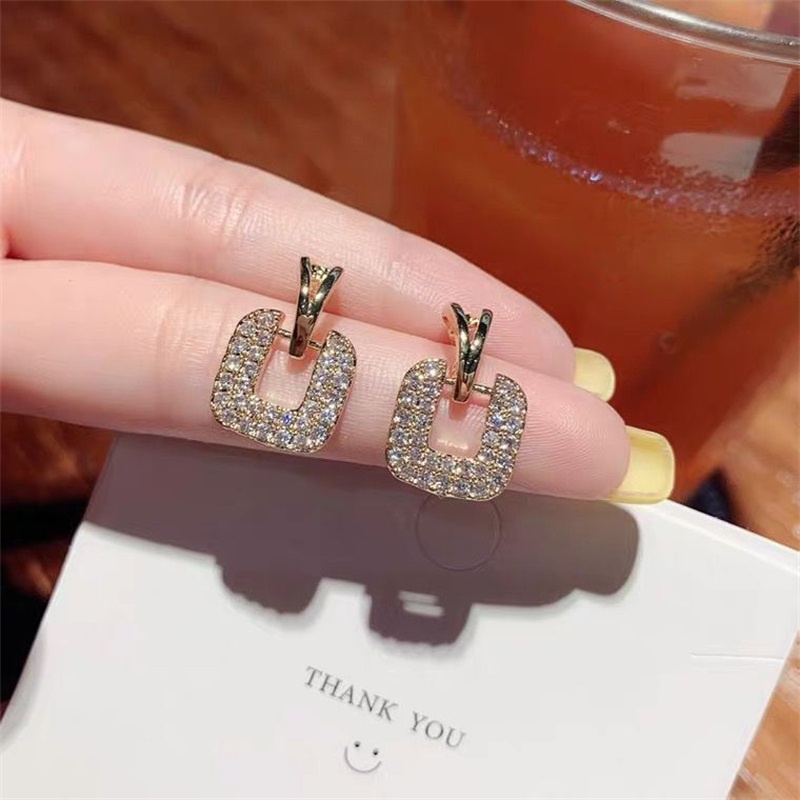 Bông Tai Hình Vuông Đính Kim Cương Phong Cách Thời Trang Mới