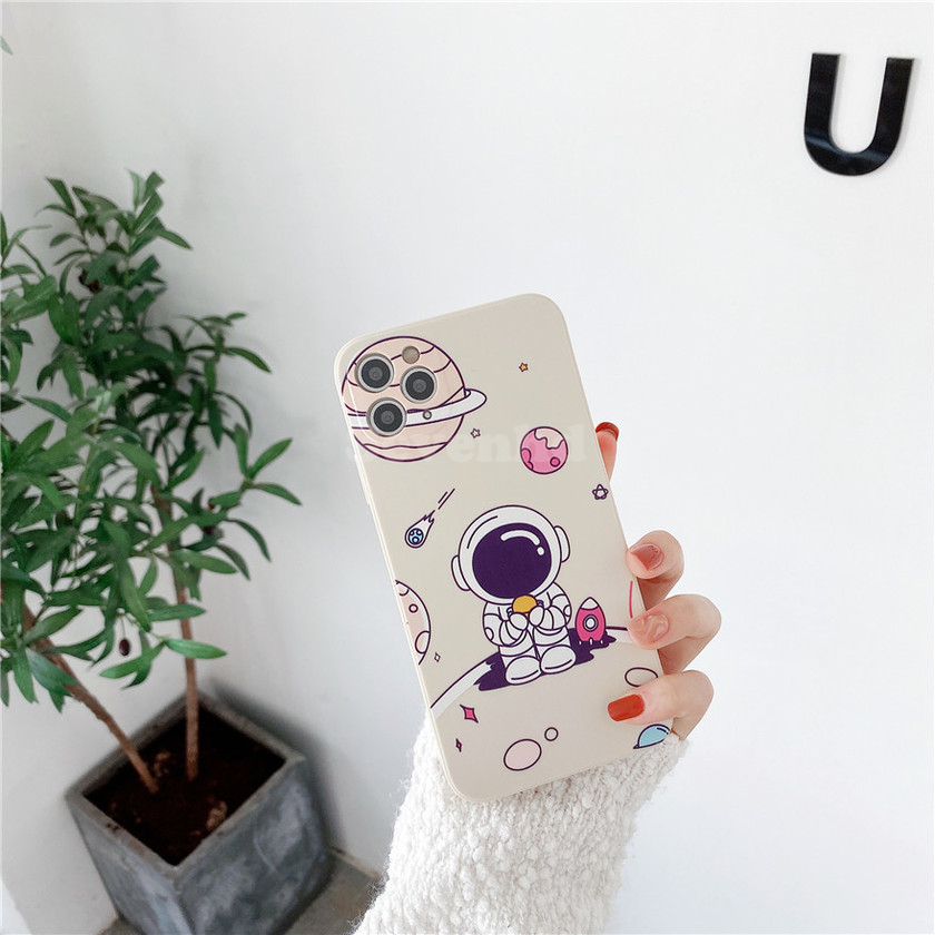 👏Ready Stock🎀 iPhone 12 Pro Max 12 Mini SE2020 11 Pro Max X XR XS Max 8 7 6 6s Plus Phone Case Shockproof Cartoon Astronaut Soft TPU Phone Case Protective Cover