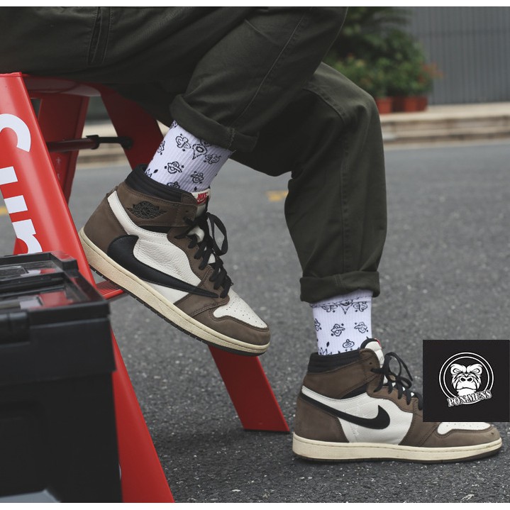 Tất/ vớ cao cổ cho nam nữ đen trắng unisex cao cấp hợp với quần baggy, jogger