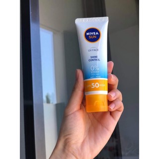 Kem chống nắng NIVEA UV FACE SHINE CONTROL SPF50