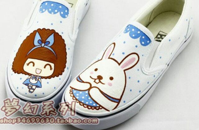 Giày vẽ tay đáng yêu ( các mẫu sắc trắng) | BigBuy360 - bigbuy360.vn