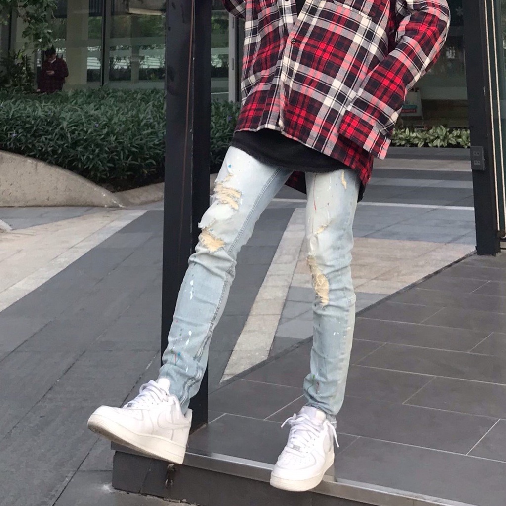 Quần jean nam cao màu xanh sáng Q20, vẫy sơn, form slimfit ôm vừa, chất jean co giãn thoải mái.