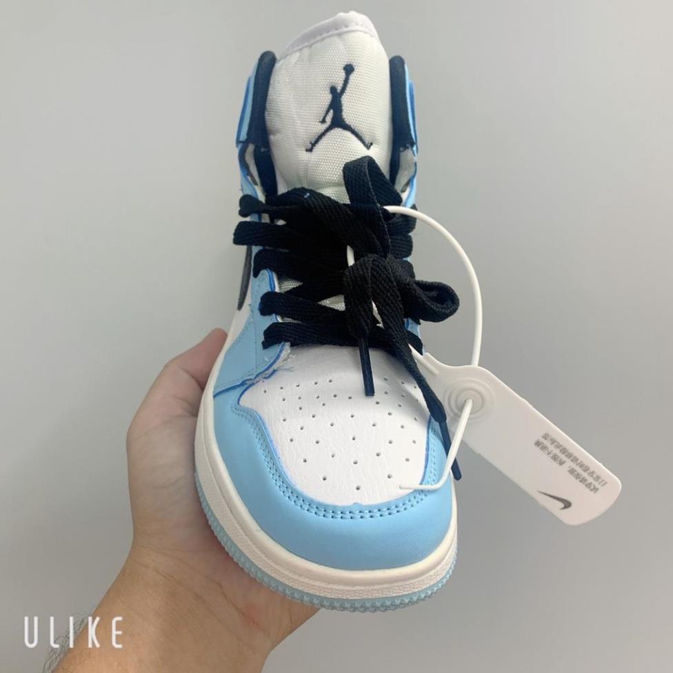 Giày thể thao jordan 1 cổ cao màu xanh nhạt