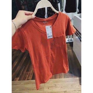 Áo uni cổ tim