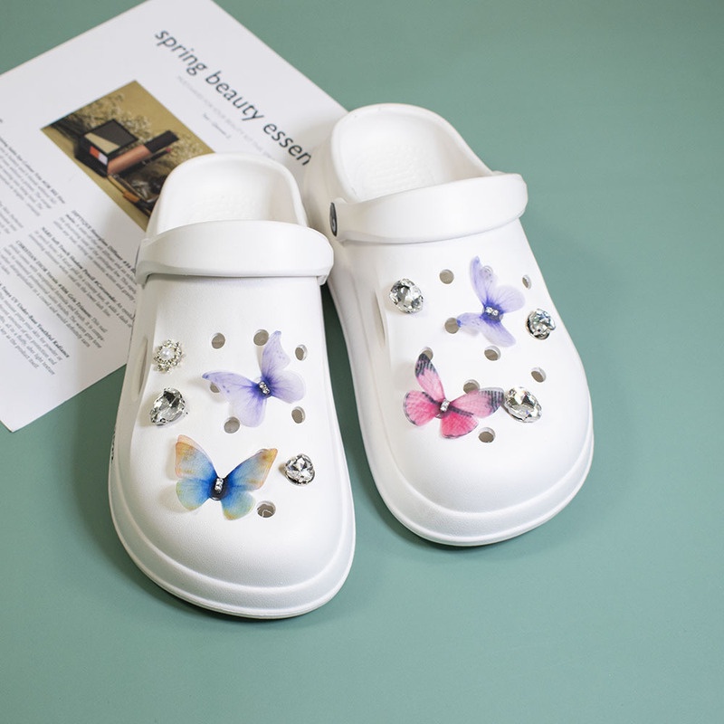 Phụ Kiện Trang Sức Hình Đôi Giày Crocs Jibbitz Đính Đá Hình Bướm Xinh Xắn