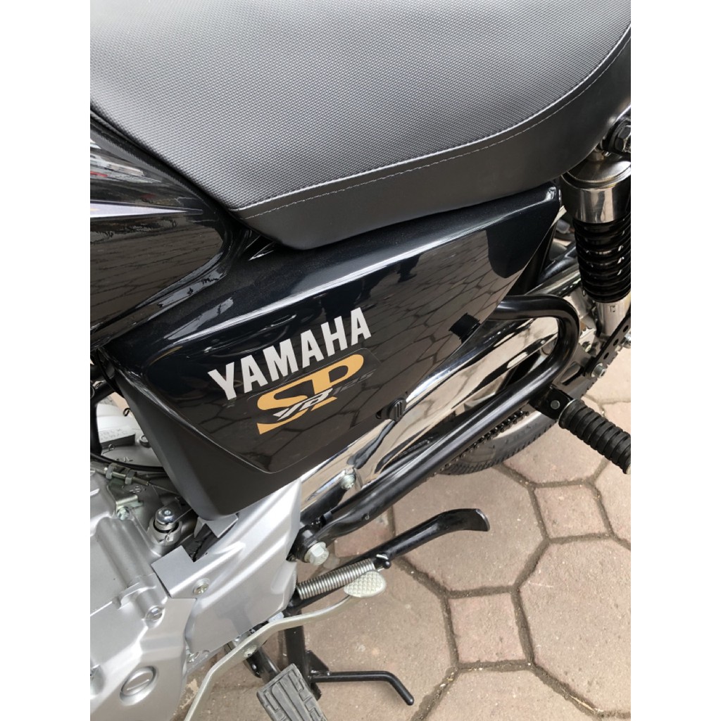 Kính chắn gió xe máy Yamaha YB125SP