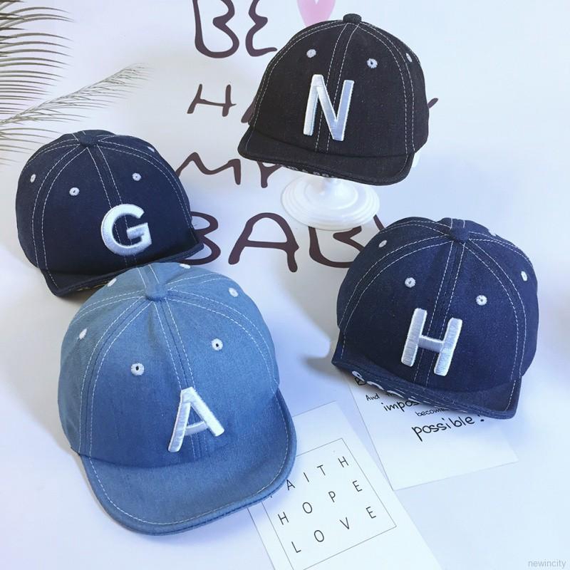 Nón cao bồi phong cách hip hop có in chữ cho bé