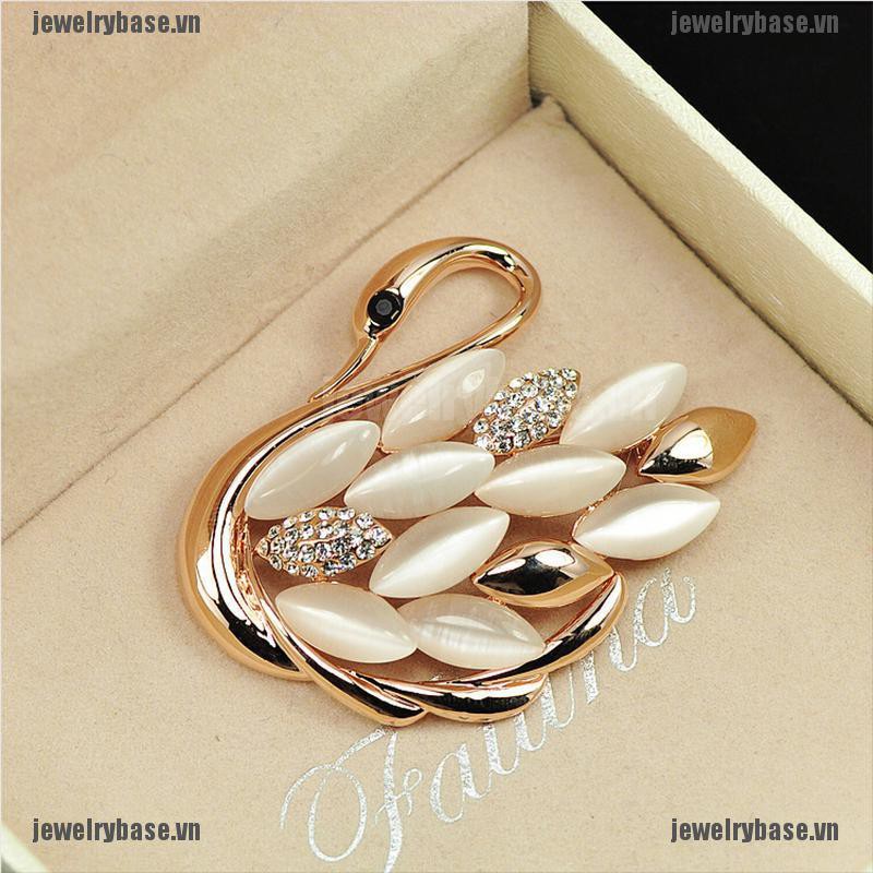 [Base] Trendy Elegant Swan Pattern Rhinestone Brooch Pins Crystal Brooches Pins Clips [VN]