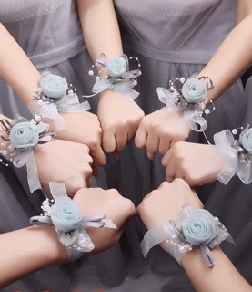 Vòng tay buộc nơ cô dâu
