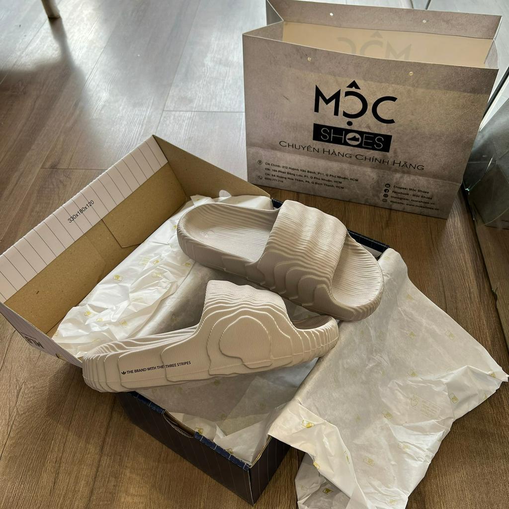 DÉP ADIDAS 22 - BẬC THANG * MÀU XÁM * - CODE: HQ4670