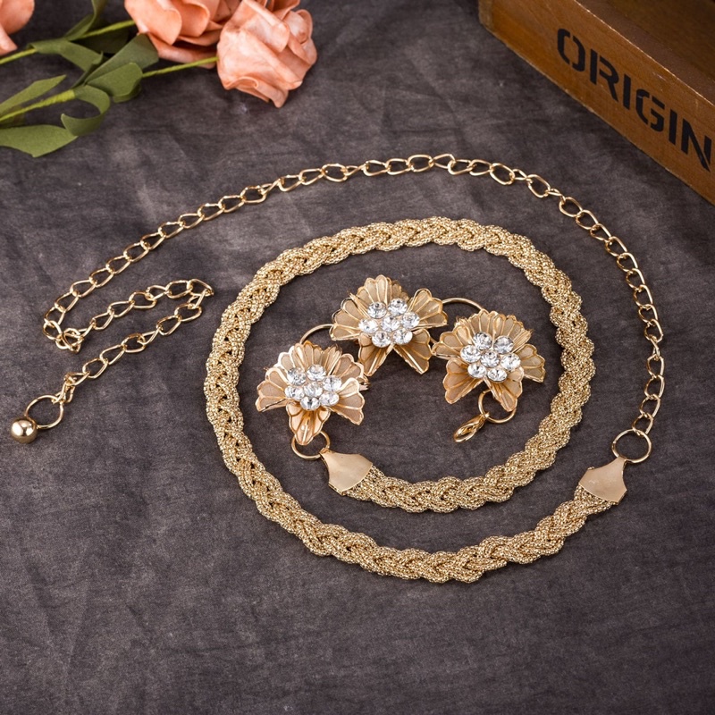 Đai váy đi biển mùa hè