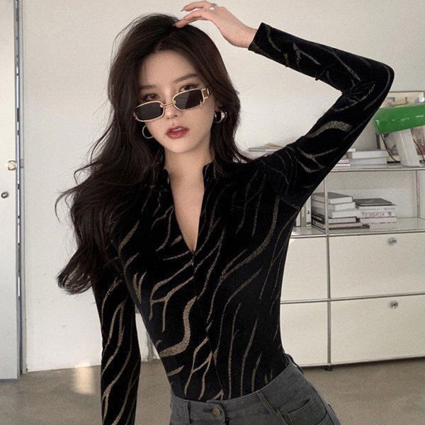 Áo Thun Nữ Dài Tay Cổ Chữ V  tao bao