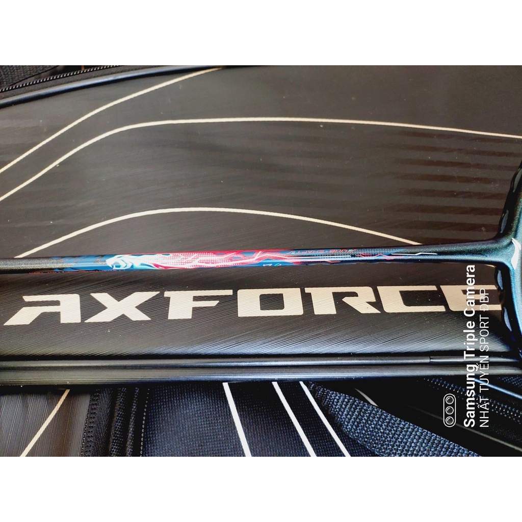 Vợt cầu lông Lining AxForce 90 Max Red. Tiger