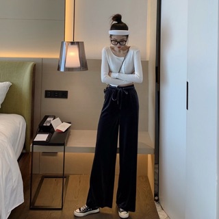 Quần nhung form ống suông