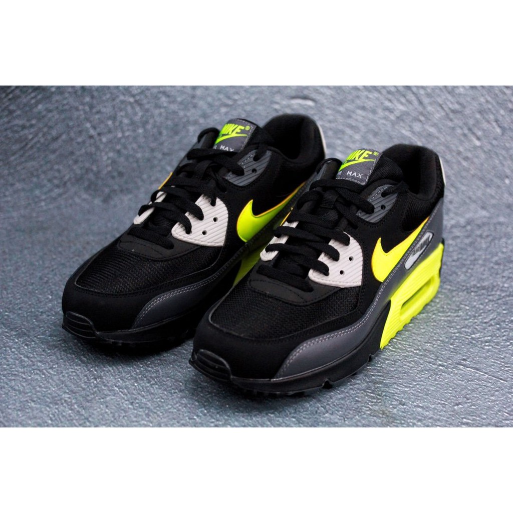 Air max 90 Essential order