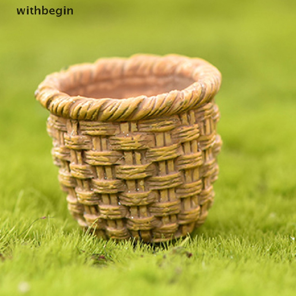 Mô Hình Chú Thỏ Bằng Nhựa Resin Trang Trí Tiểu Cảnh