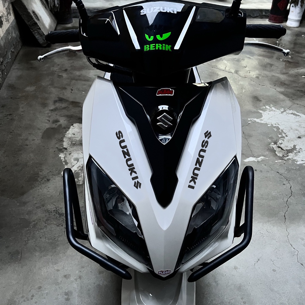 Decal 3d Chữ Suzuki Trang Trí Xe Hơi