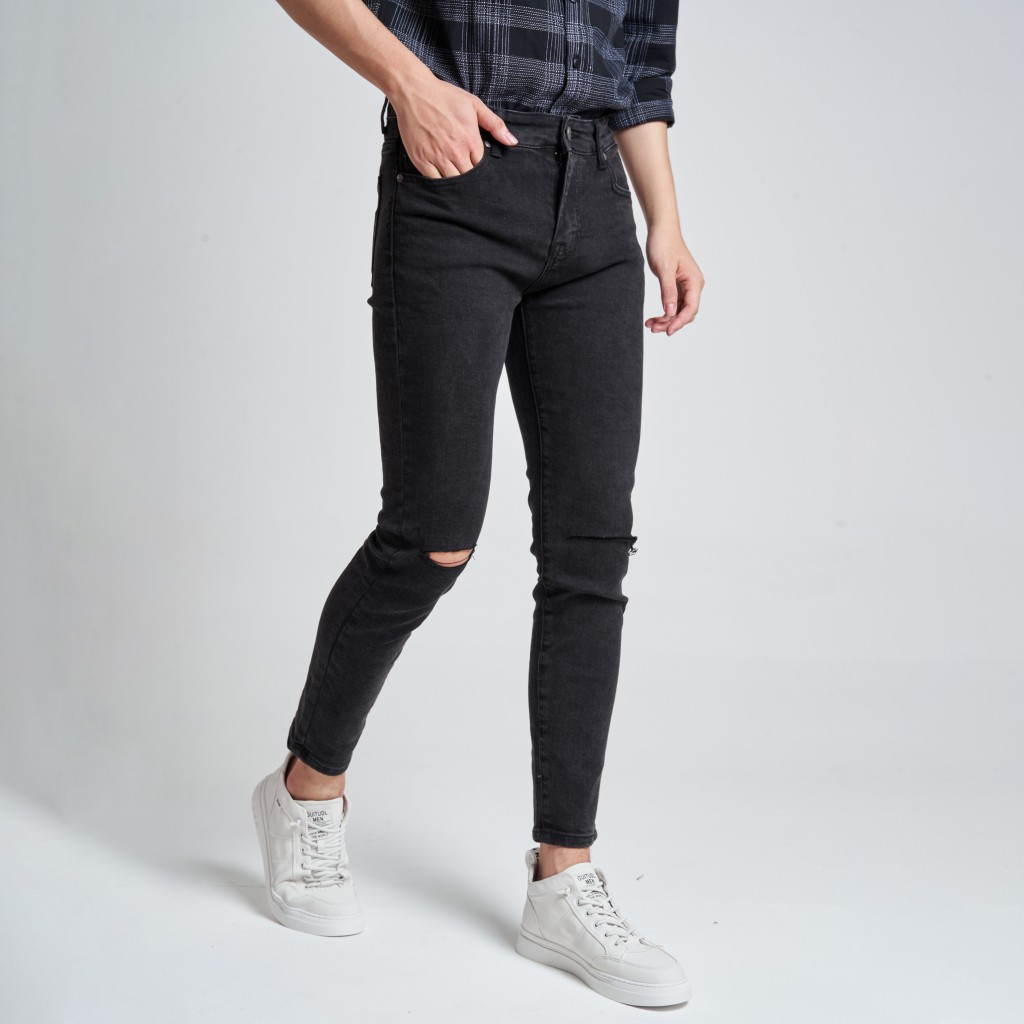 Quần Jeans Nam Rách Gối Chất Bò TONY4MEN Form Slimfit Màu Đen QJ1060 | BigBuy360 - bigbuy360.vn