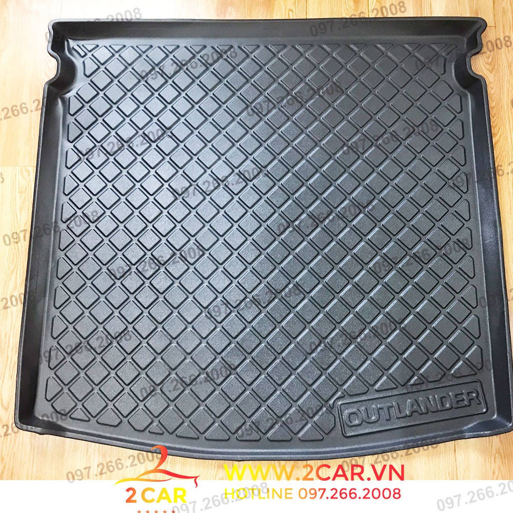 Lót cốp xe Mitsubishi Outlander 2016 - 2023 nhựa dẻo cao cấp, không mùi, dễ dàng lau rửa