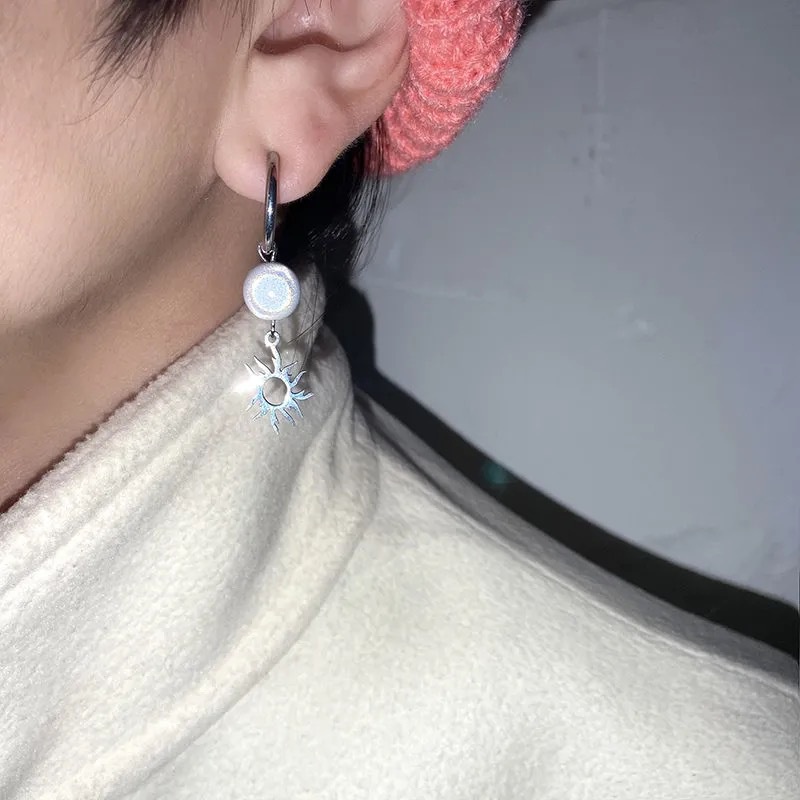 Khuyên tai mặt dây hình mặt trời đính ngọc trai giả thời trang cá tính