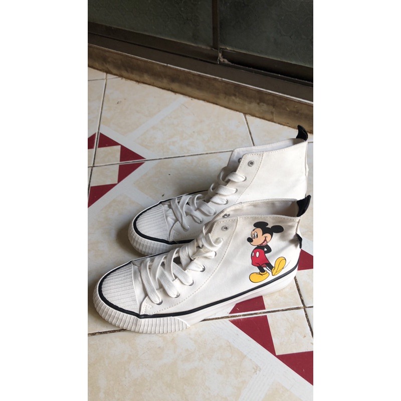 Giày thể thao zara auth