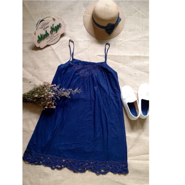 Đầm xanh đen ngắn