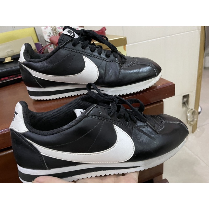 Giầy hiệu Nike# sx tại Singapor thanh lý