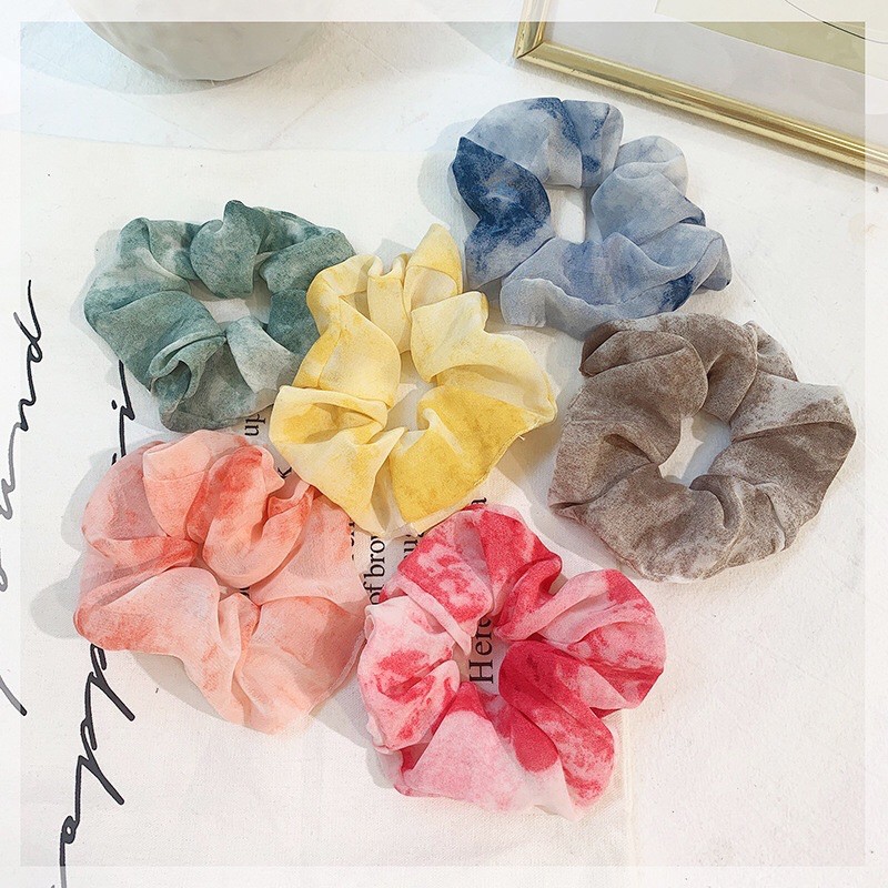 Scrunchies chun cột tóc loang loang