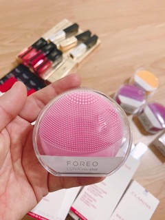 Máy Rửa Mặt Foreo Luna Play Plus