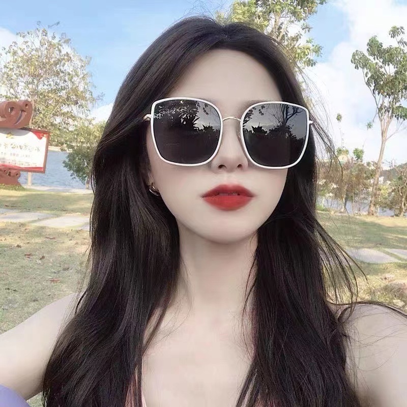 Kính mát phân cực thời trang sành điệu cho nữ