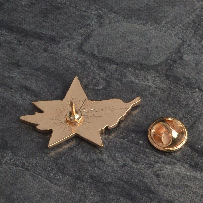 Huy hiệu cài áo hình búa liềm Nga