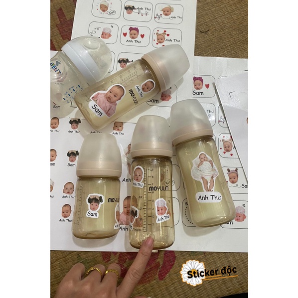 Sticker in tên bé Sticker in hình bé bền đẹp chống nước, rửa được máy tiệt trùng