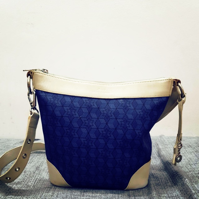 Túi Louis Castel Paris Authentic độ mới 97%