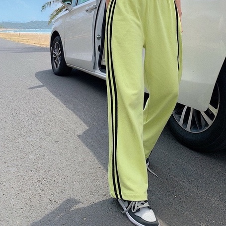 Jogger Thun Màu Xanh Lá Chuối Hai Sọc Co GIãn Mềm Mịn Thời Trang Ulzzang [AdorablexBeautiful]