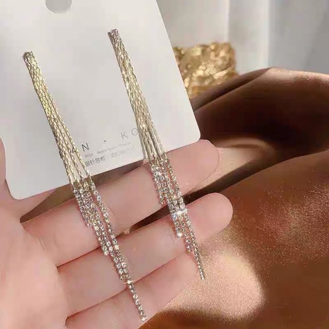 bông tai dáng dài đính đá sang chảnh phong cách hàn quốc