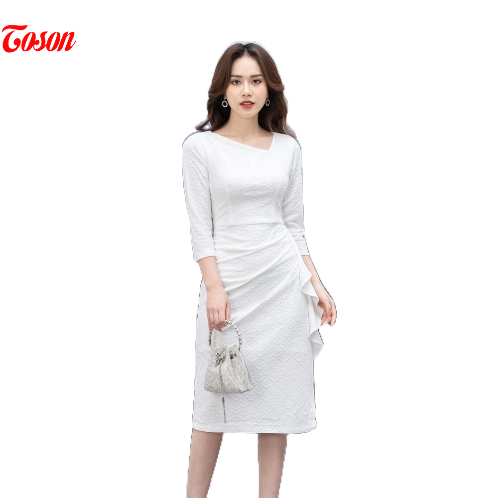 Đầm len trắng dệt nổi, dáng ôm xếp ly bèo đổ Toson 47945W62