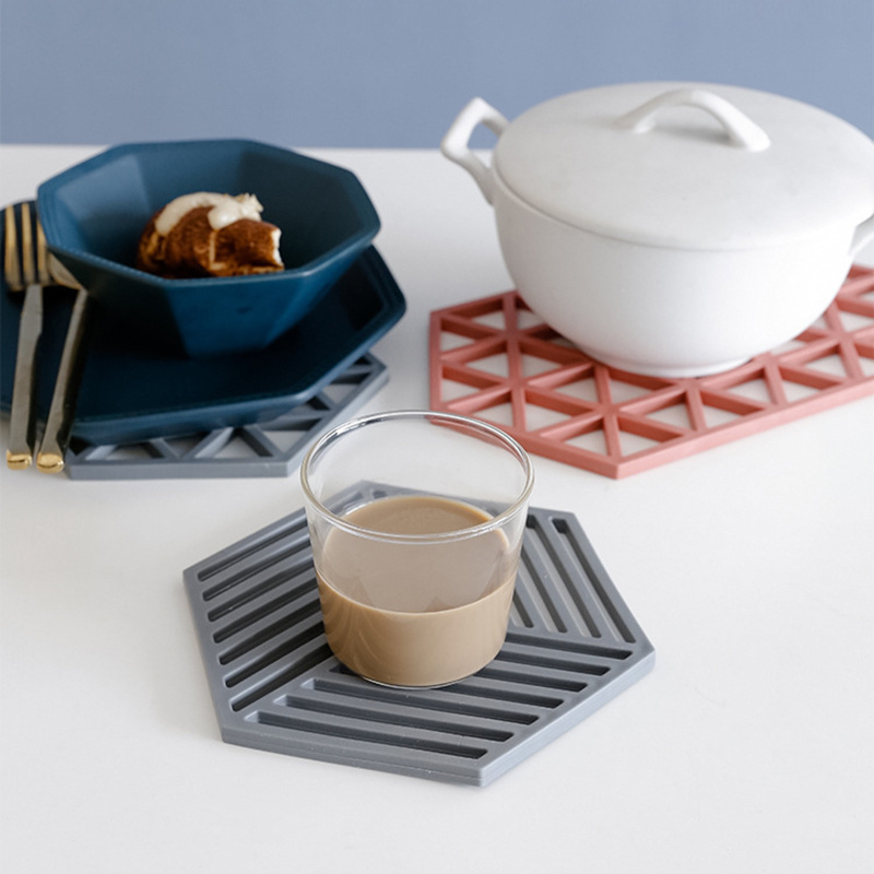 2Pcs Heat Resistant Silicone Kitchen Mat Non-slip Drink Cup Table Coasters