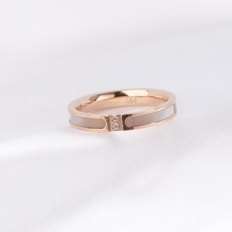 Nhẫn CDE Nirvana Crystal Ring Rose Gold CDE8007