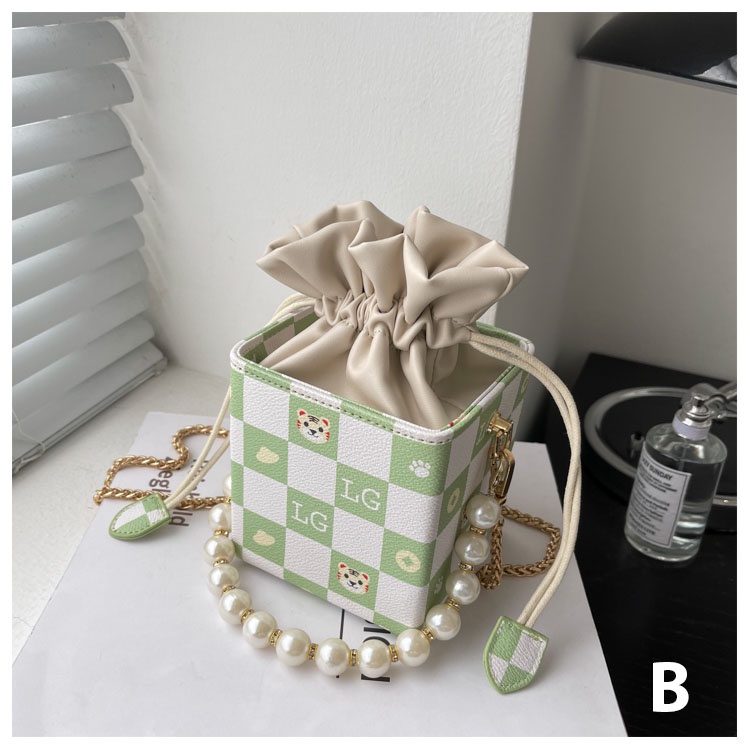 Túi xách hộp vuông rút chuỗi caro vuông