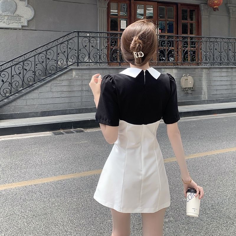 Đầm Ngắn Tay Phồng Đính Nơ Màu Sắc Tương Phản Phong Cách Retro