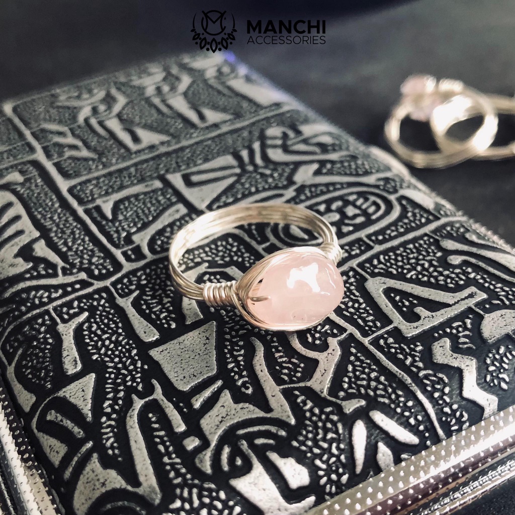 Nhẫn đá Rose Quartz handmade dây vàng đồng/bạc