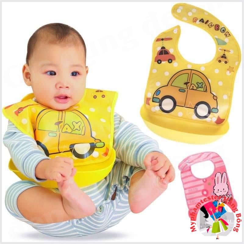 Yếm máng đính khuy có thể tháo dời