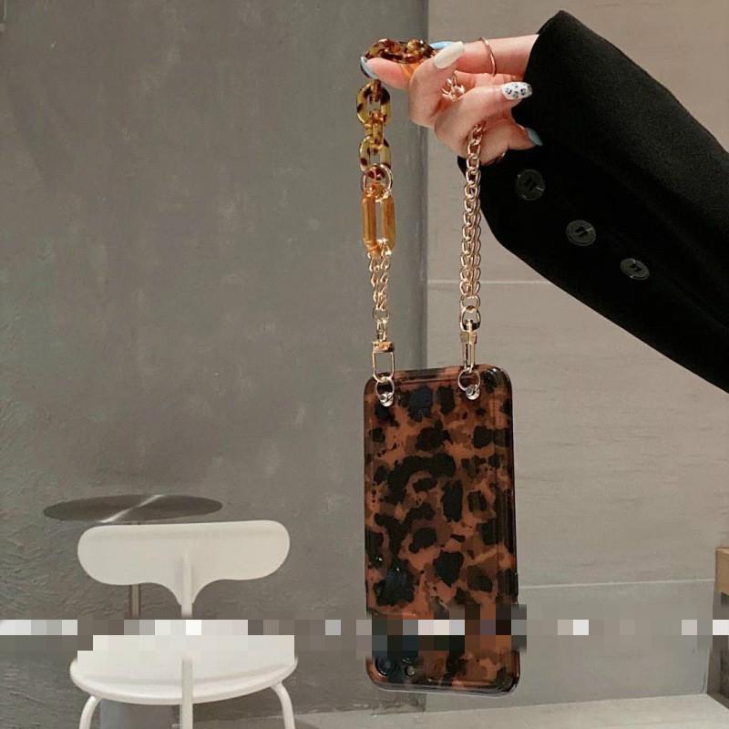 Ốp Điện Thoại Màu Hổ Phách Phối Dây Xích Cho Iphone 12 Apple 11pro Max Xr / Xs 7 / 8p | BigBuy360 - bigbuy360.vn